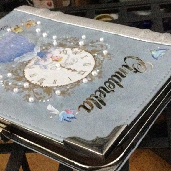 Disney - Picture 7 of 9